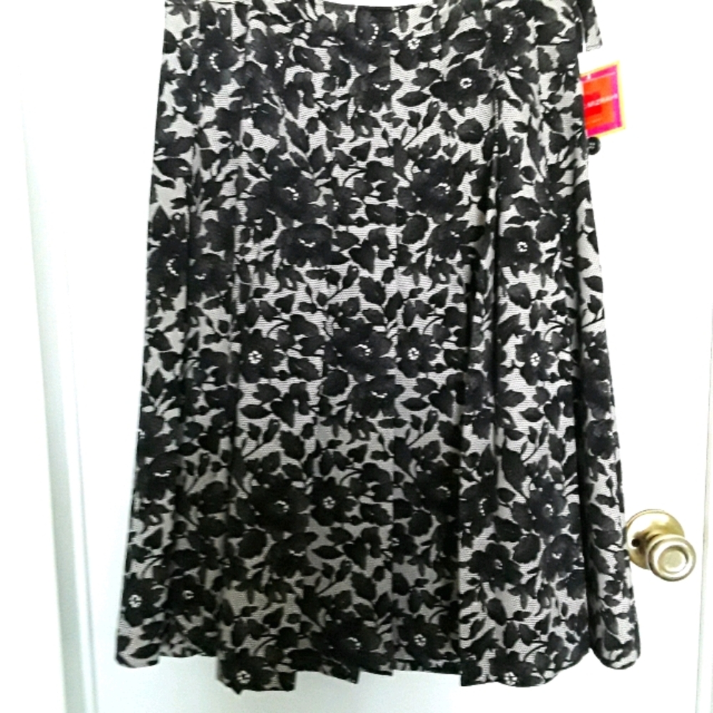 Isaac mizrahi pleated skirt